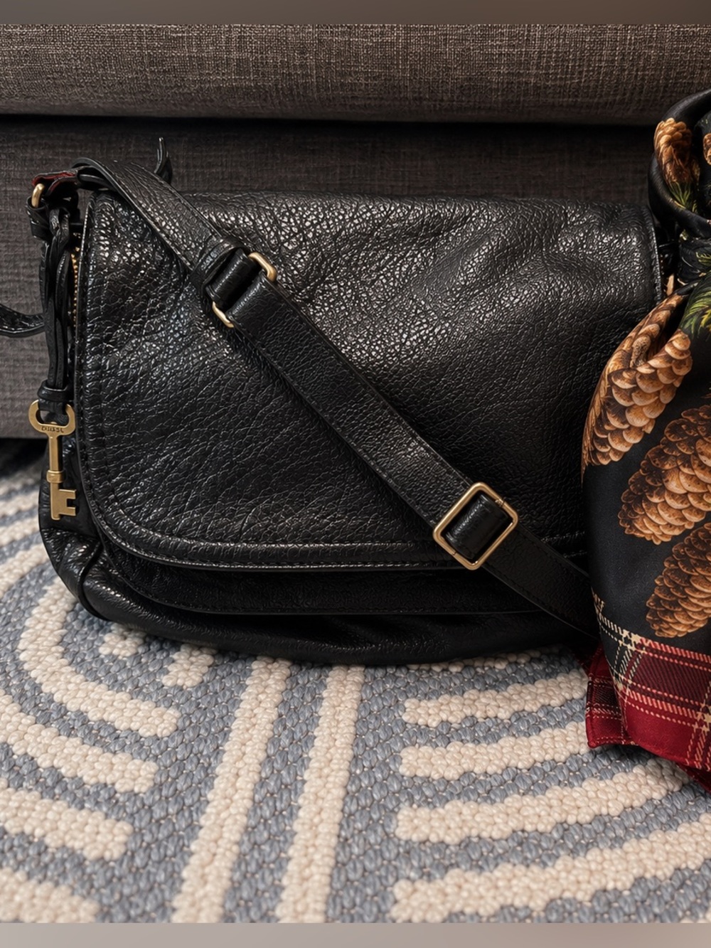 Fossil Peyton Black Pebbled Leather Crossbody Messenger Bag Adjustable Strap